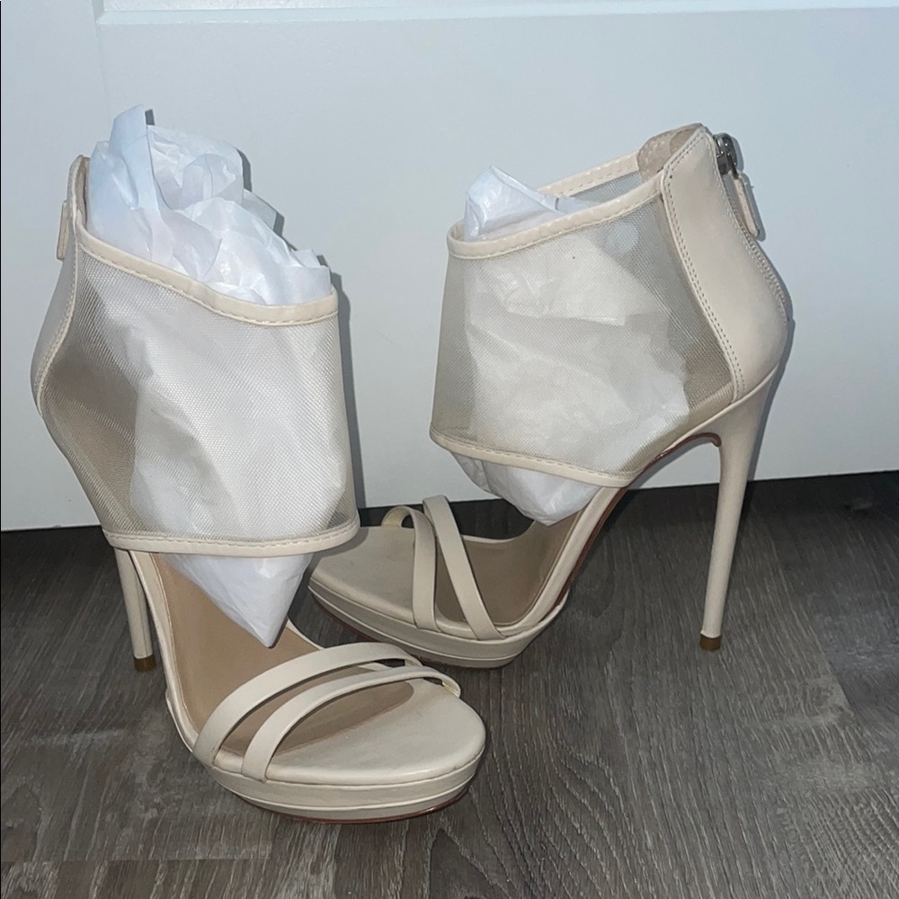 BCBGMaxAzria Cream/Nude Sheer Heels (size 6)